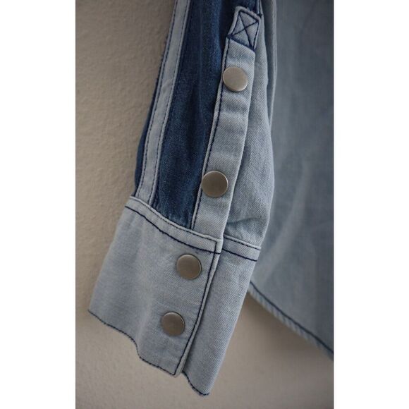 We The Free OB1801414 Women Sz XS Blue Combo Moto Colorblock Denim L/S Shirt - Picture 4 of 10